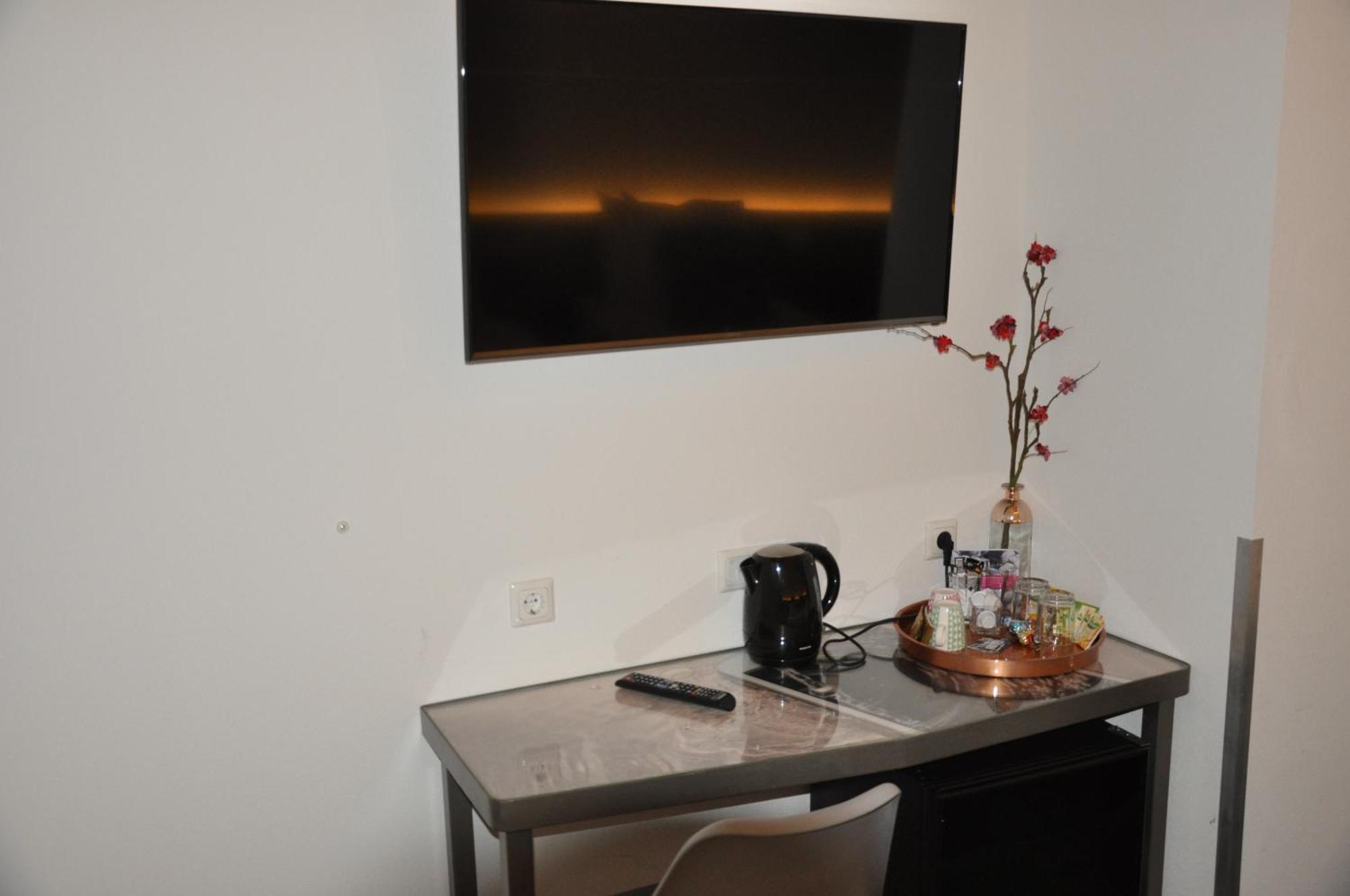 Hotel Rauw Aan De Kade IJmuiden Habitación foto